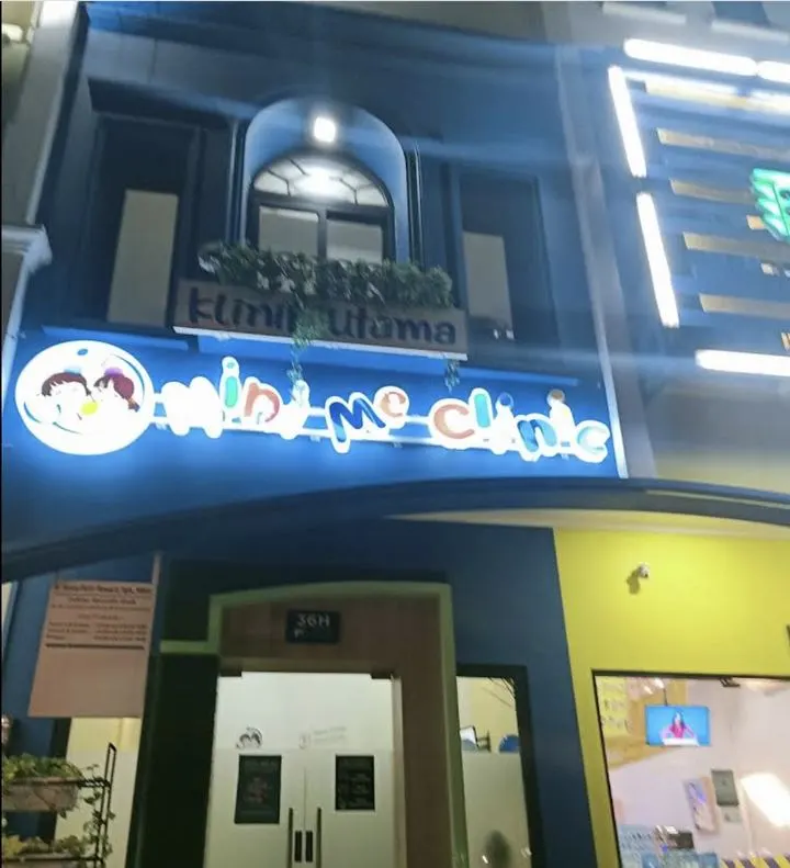 Fasad Mini Me Clinic di Ciganjur, Jakarta Selatan